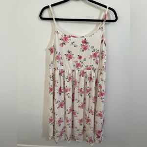 A brand new mini dress from Arizona, XL, summer friendly and most comfortable.